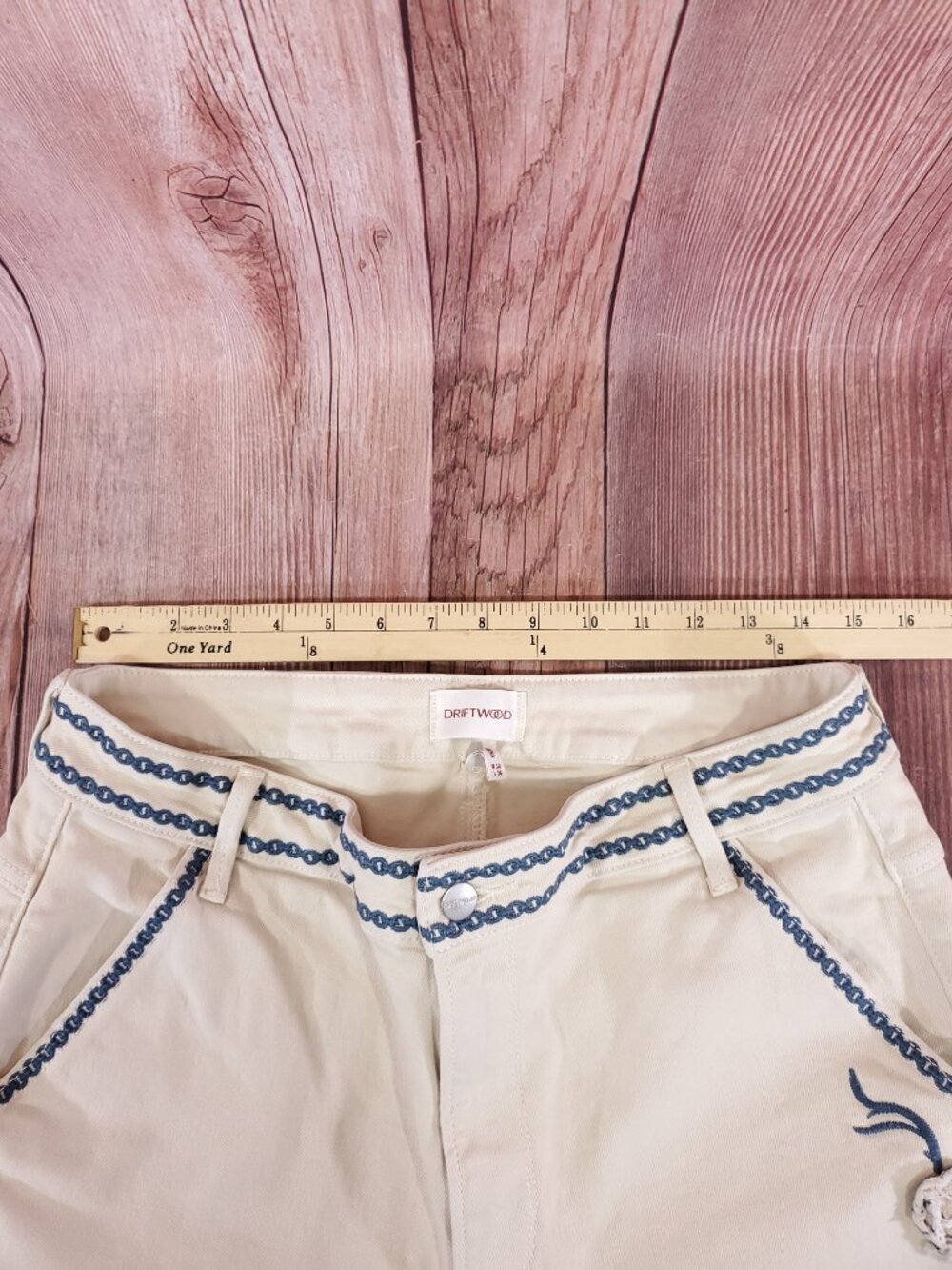 Driftwood Womens 30x26 Barbara Barrel Leg Embroidered Jeans Cream Floral Boho - Picture 13 of 15
